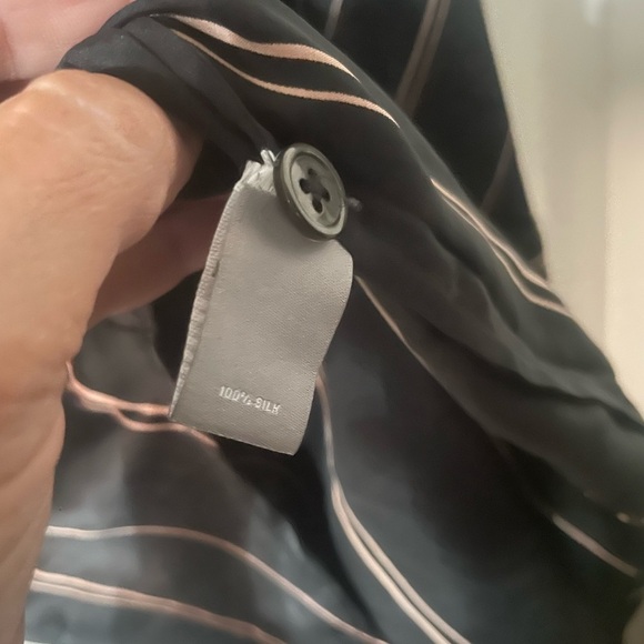EUC Like new Neiman Marcus Black Pinstripe Silk Sleep Shirt - Picture 10 of 10